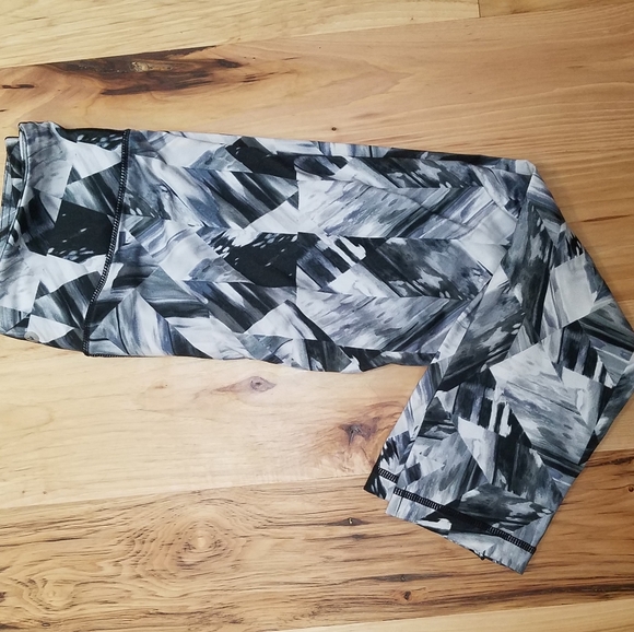 Active Leggings - Picture 1 of 4